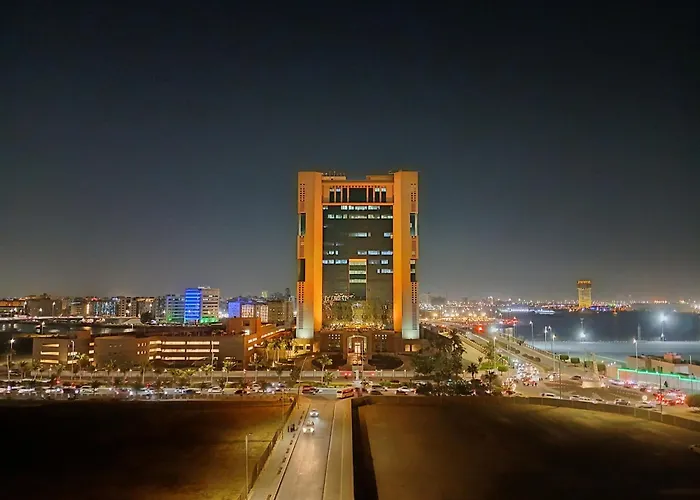 فندق كراون تاون